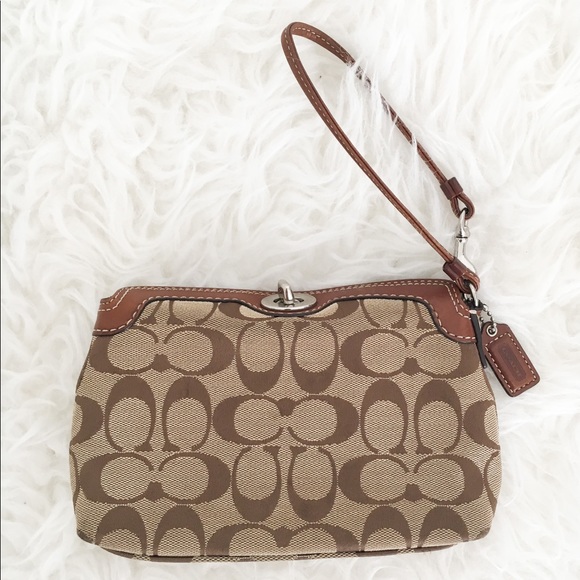 Coach Handbags - Coach Wristlet